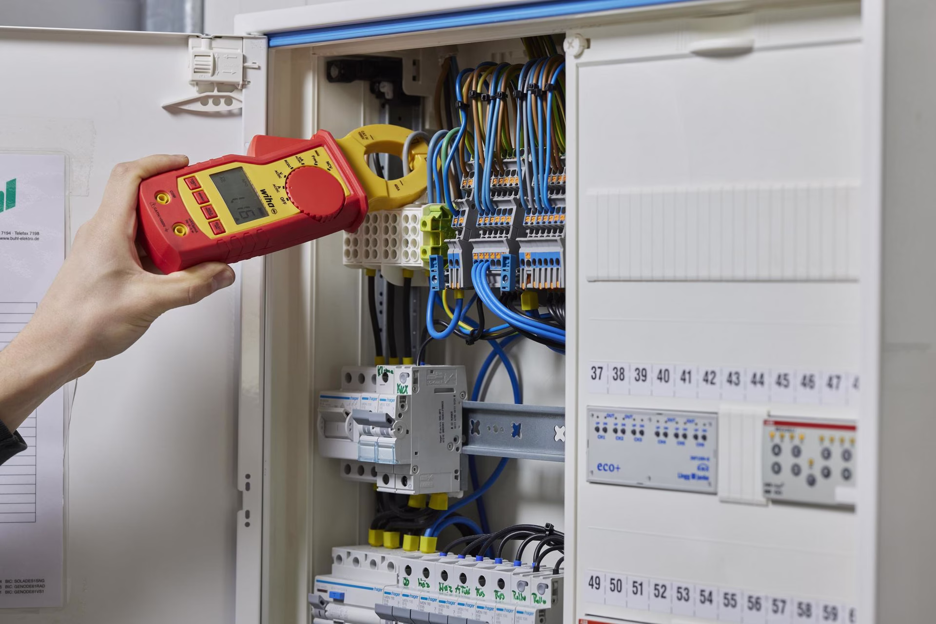 Stromzangenmultimeter b.1.000V AC CAT IV 1.000VV