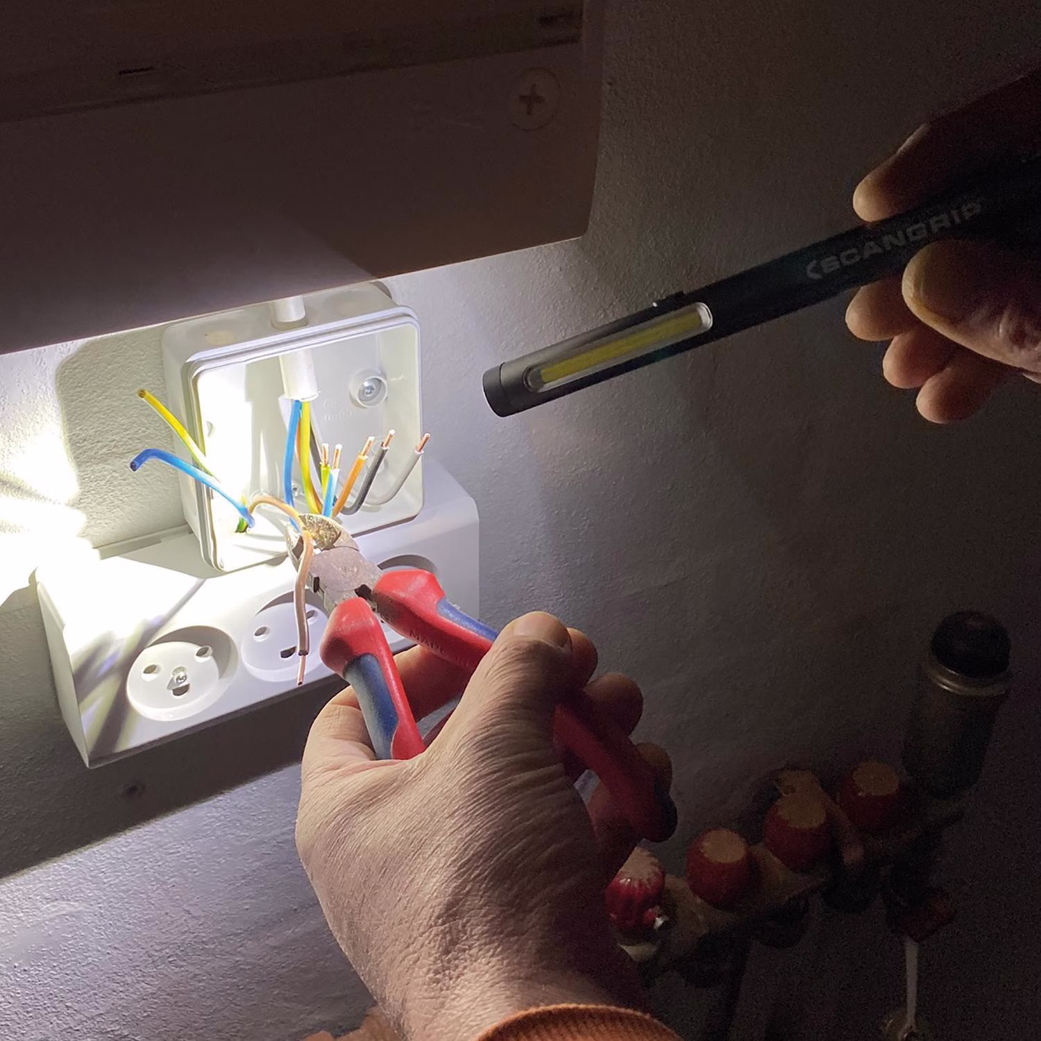 LED-Stiftlampe WORK PEN 200 R 20-200 lm Li-Ion