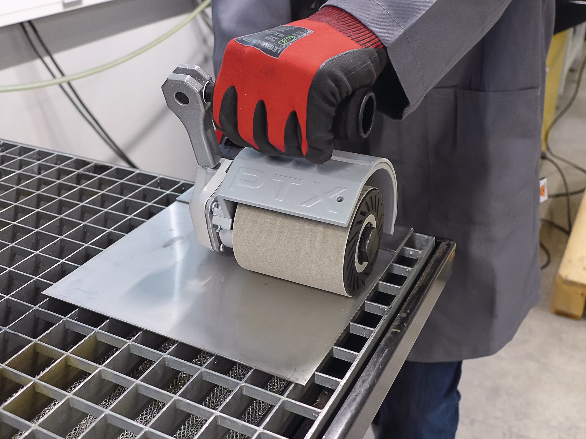 Akku-Satiniermaschine POLY-PTX® BRUSHLESS 18V 5,5Ah 115mm
