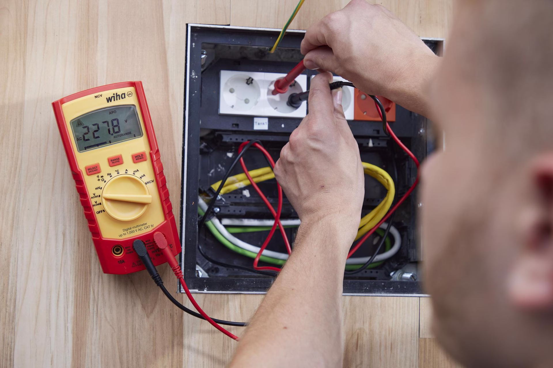 Multimeter 0-1000V AC RMS