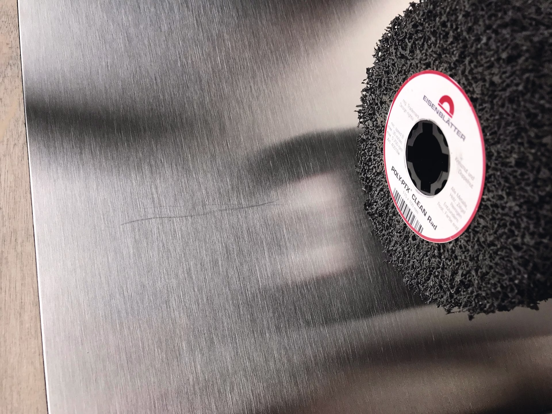 Satinierwalze POLY-PTX Clean Rad soft 60 grob schwarz Nylonvlies Ø115xB100mm