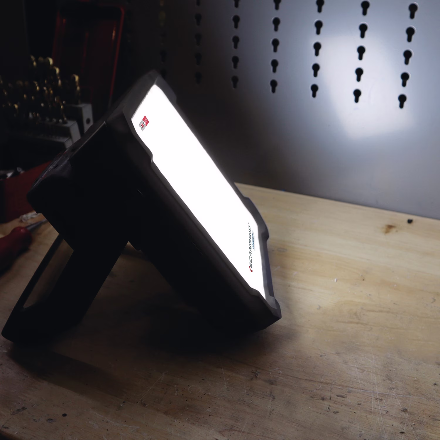 LED-Strahler VEGA 2 CONNECT 20 W 1000-2000 lm IP54
