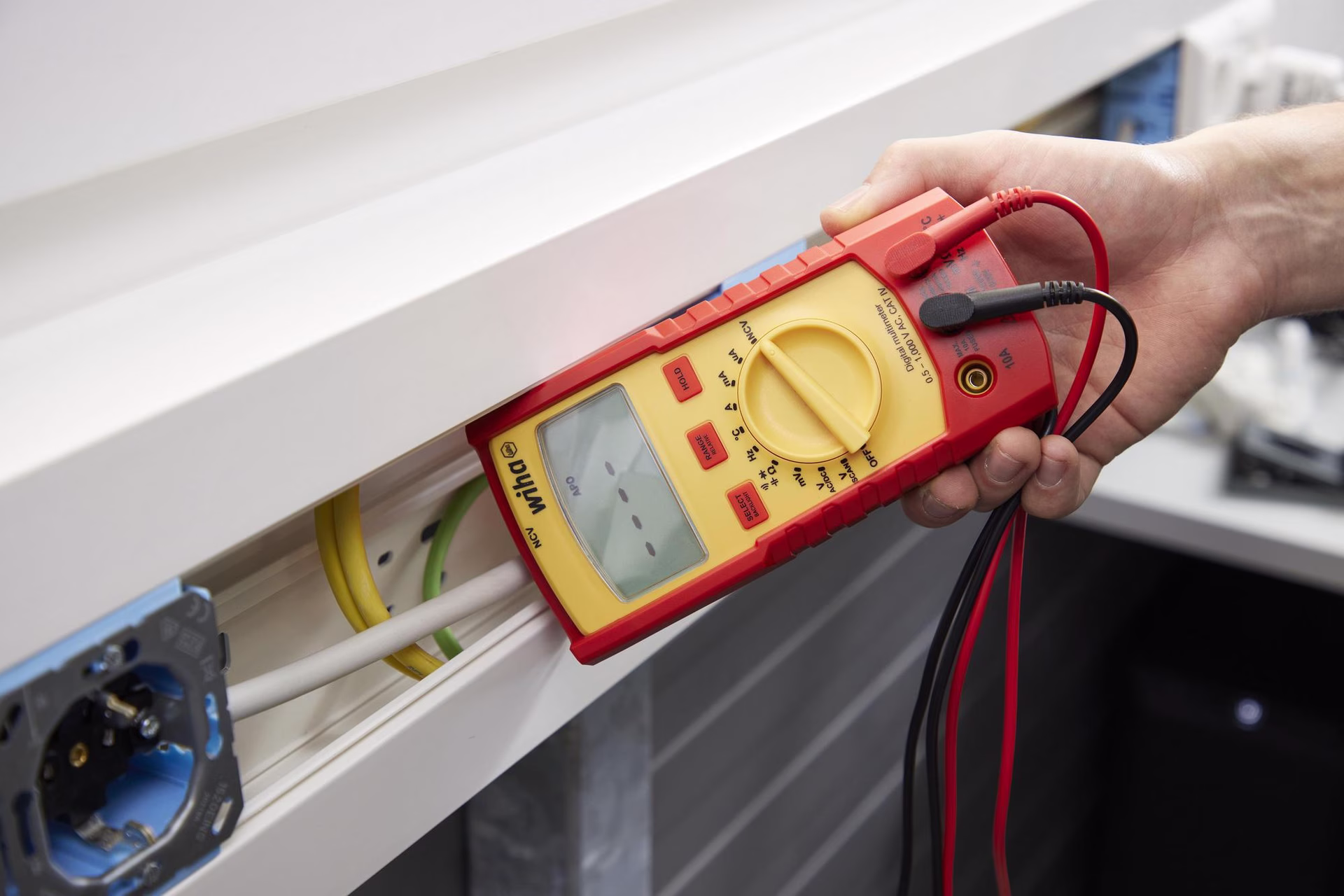 Multimeter 0-1000V AC RMS