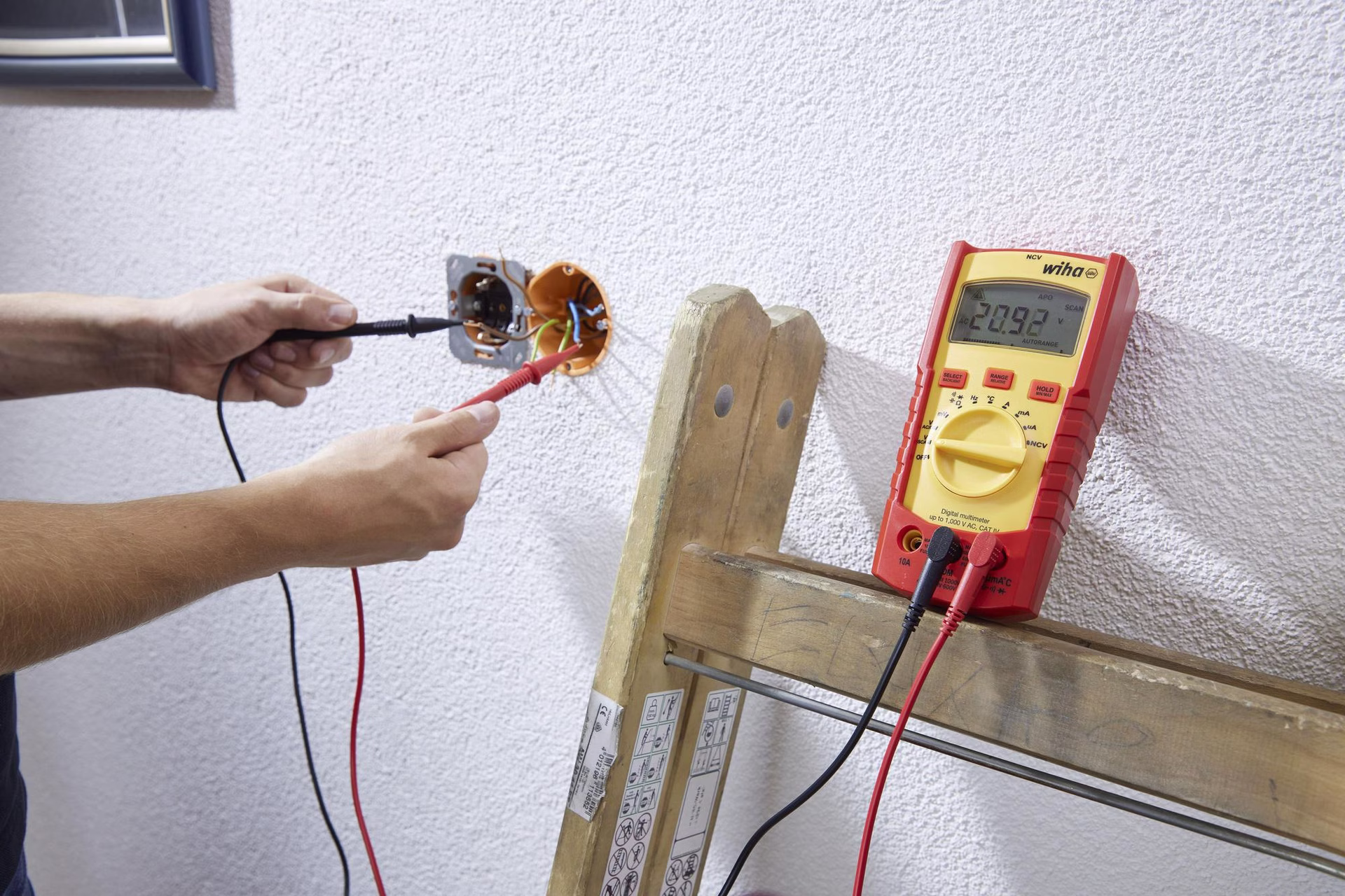 Multimeter 0-1000V AC RMS